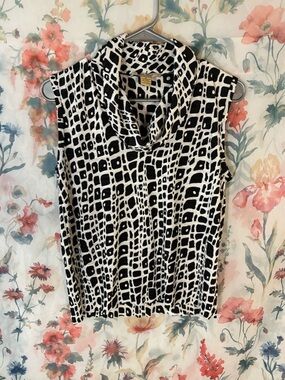 Vintage Black and White Sleeveless Cowl Neck Top
